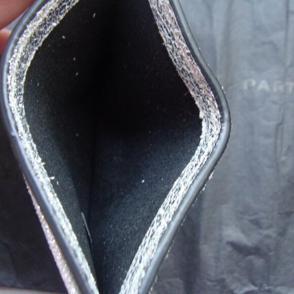 New Women's Iro Paris Credit Card Case, Silver Leather, Size 4 " X 2,8 " - Picture 5 of 7